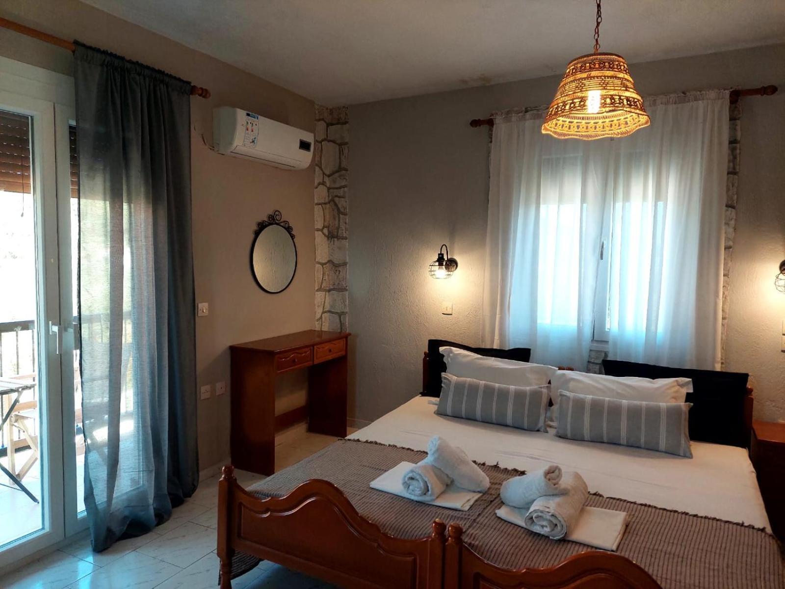 Georgia Apartments สตาฟิลอส ภายนอก รูปภาพ