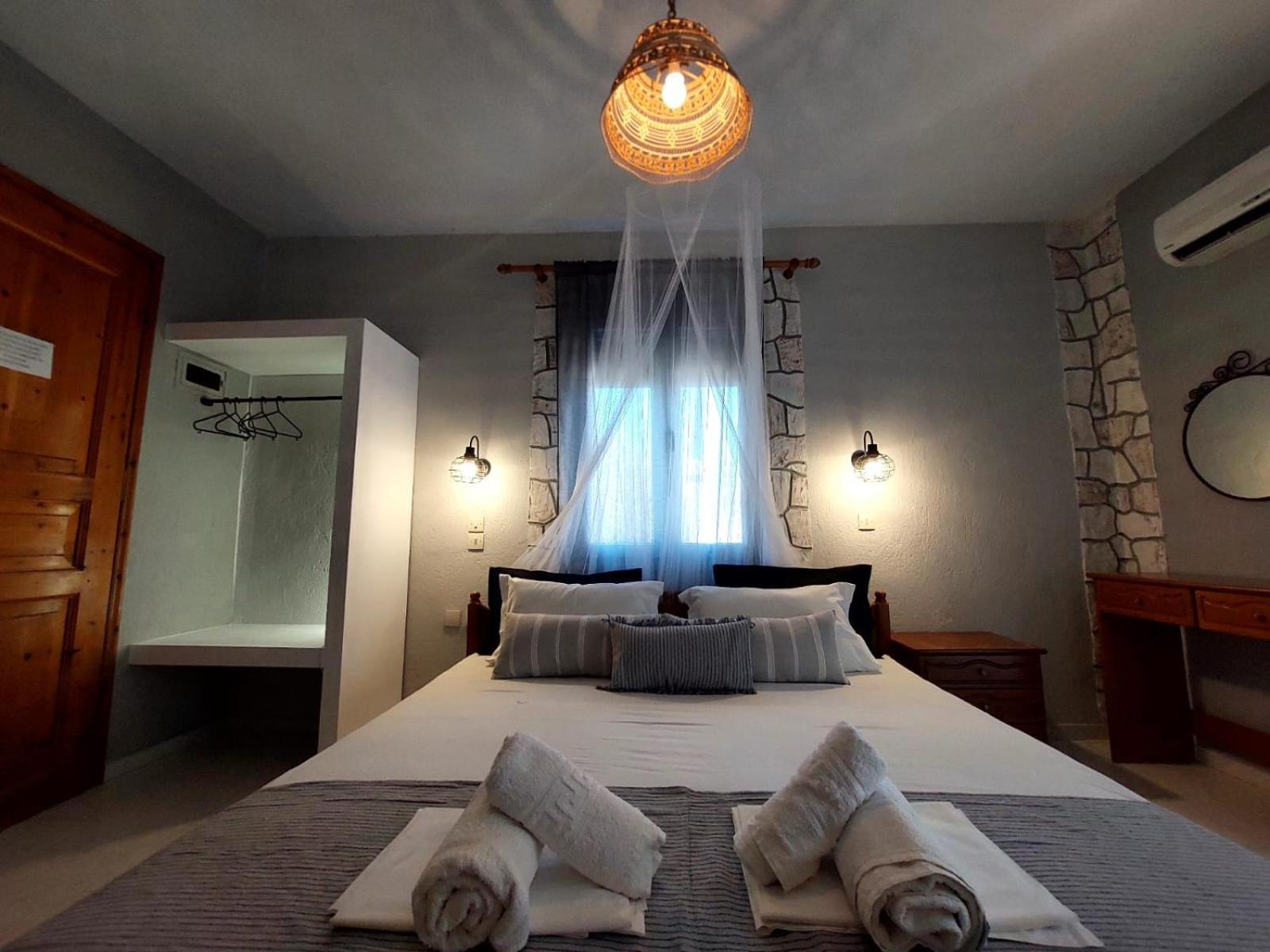 Georgia Apartments สตาฟิลอส ภายนอก รูปภาพ