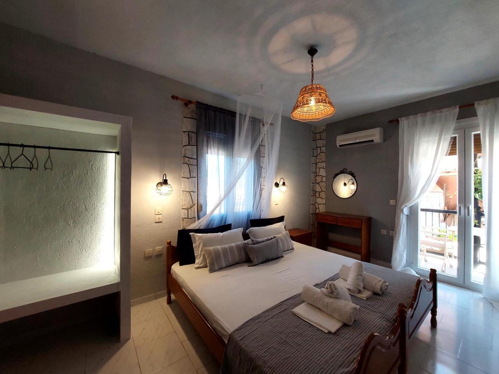 Georgia Apartments สตาฟิลอส ภายนอก รูปภาพ