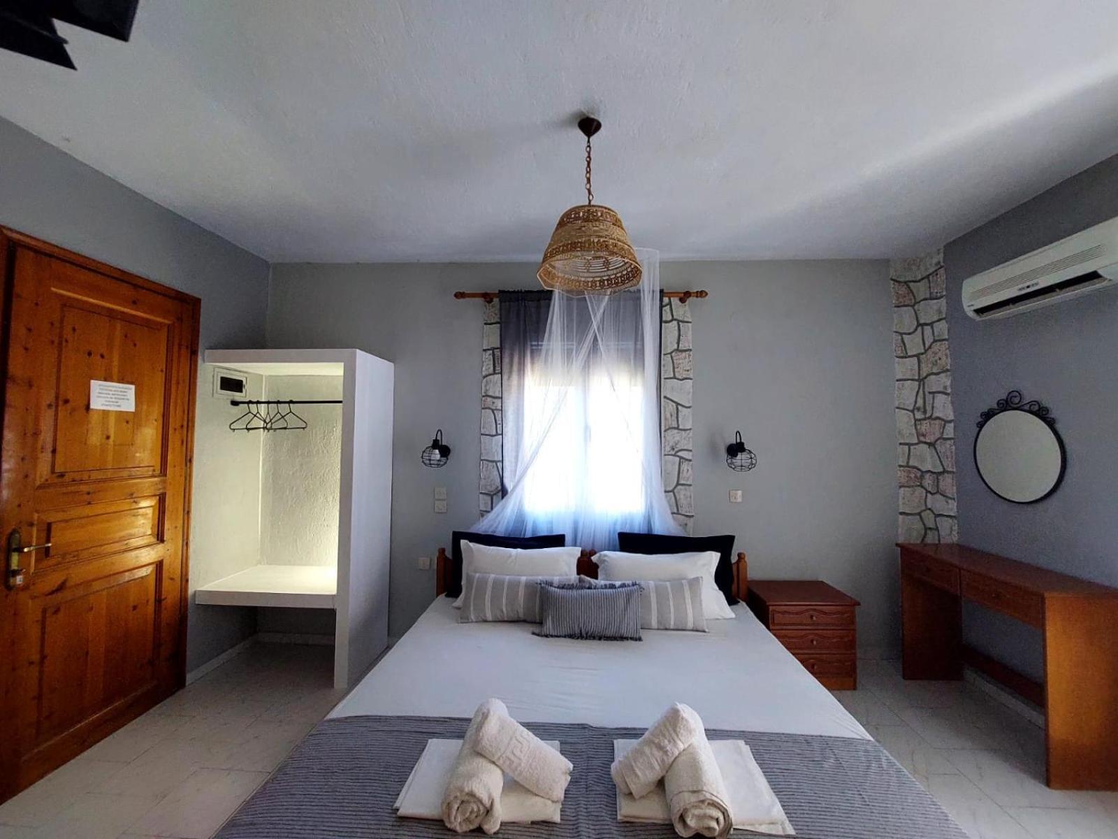 Georgia Apartments สตาฟิลอส ภายนอก รูปภาพ