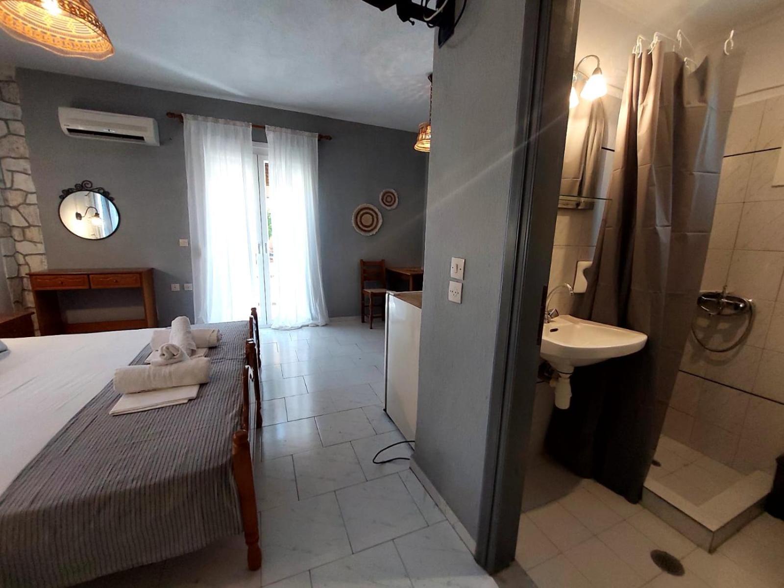 Georgia Apartments สตาฟิลอส ภายนอก รูปภาพ