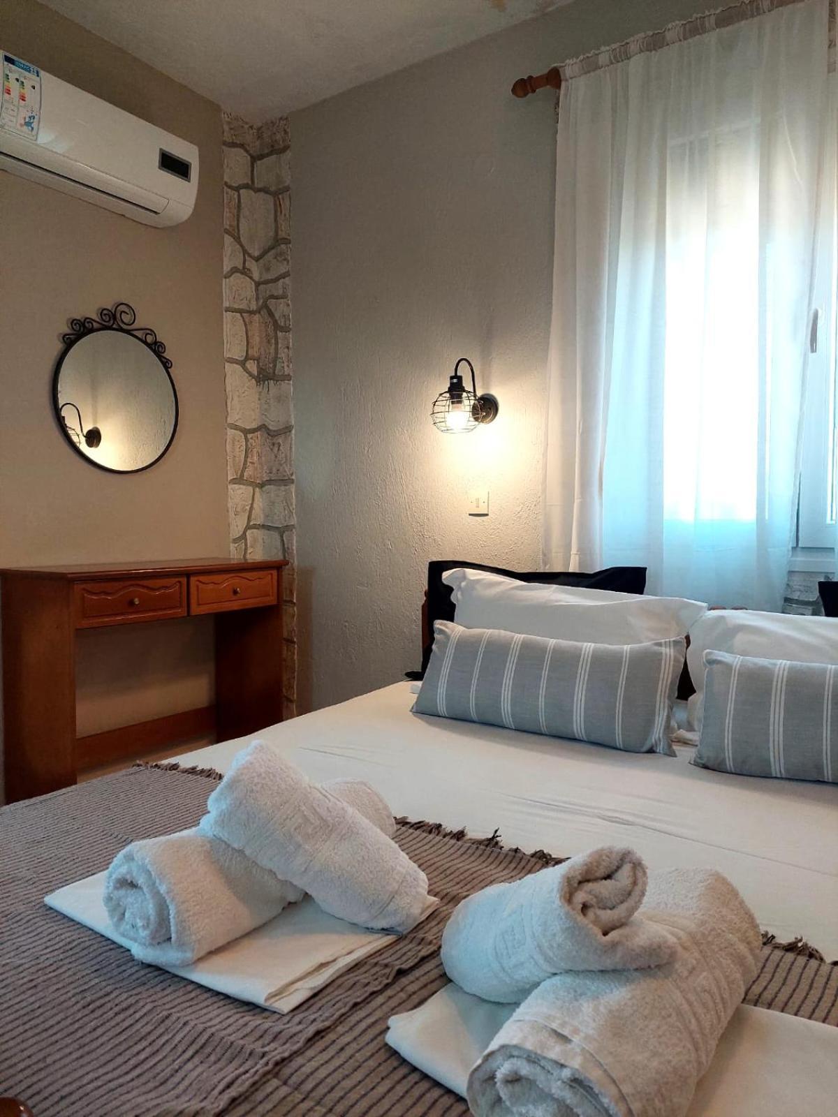 Georgia Apartments สตาฟิลอส ภายนอก รูปภาพ