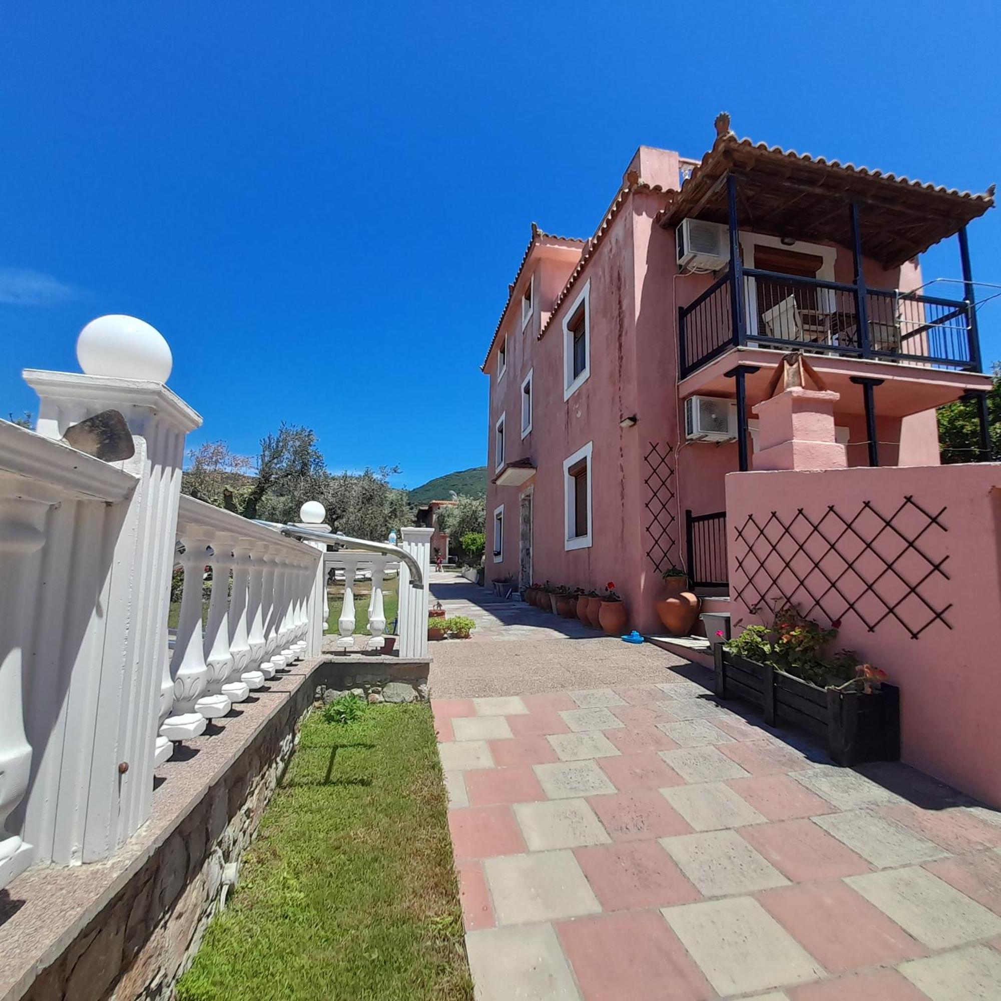 Georgia Apartments สตาฟิลอส ภายนอก รูปภาพ