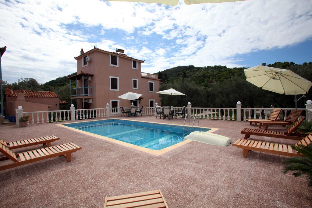 Georgia Apartments สตาฟิลอส ภายนอก รูปภาพ